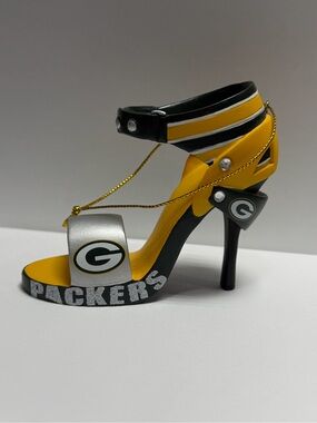 2011 Bradford Exchange Green Bay Packers “Strap on a Win” Stiletto Shoe Ornament